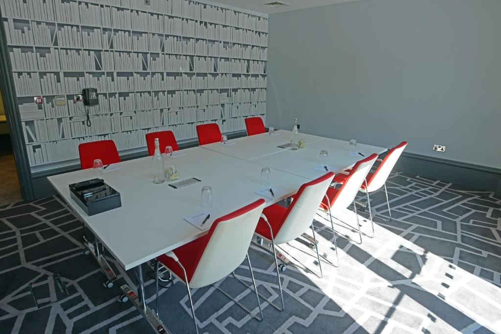 Elevate Your Meetings: The Hub at VILLAGE PREM London Elstree Image